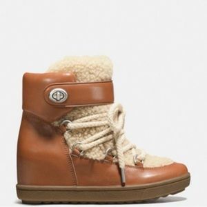 COACH Women’s Monroe shearling Boot size 7